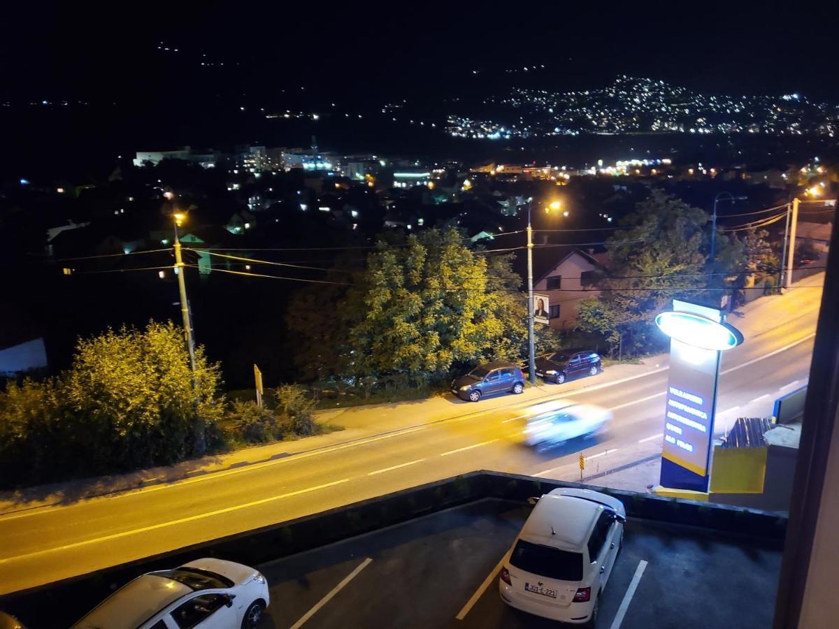 Sleep And Drive Apartment Sarajevo Exterior foto